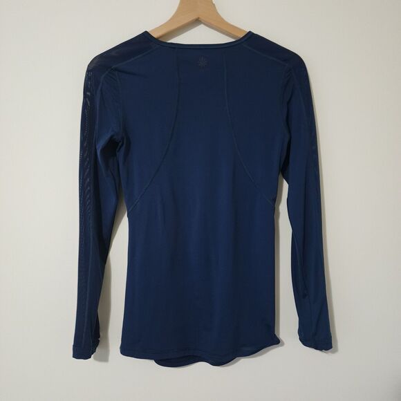 Athleta Womens Long Sleeve Active T-Shirt Navy Blue Crew Neck Thumb-Holes Sz XS - Picture 2 of 8